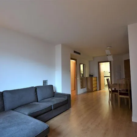 5 Minutes Away From The Apartment *