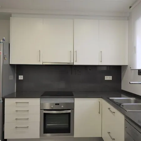 Apartment 5 Minutes Away From The Barcelona